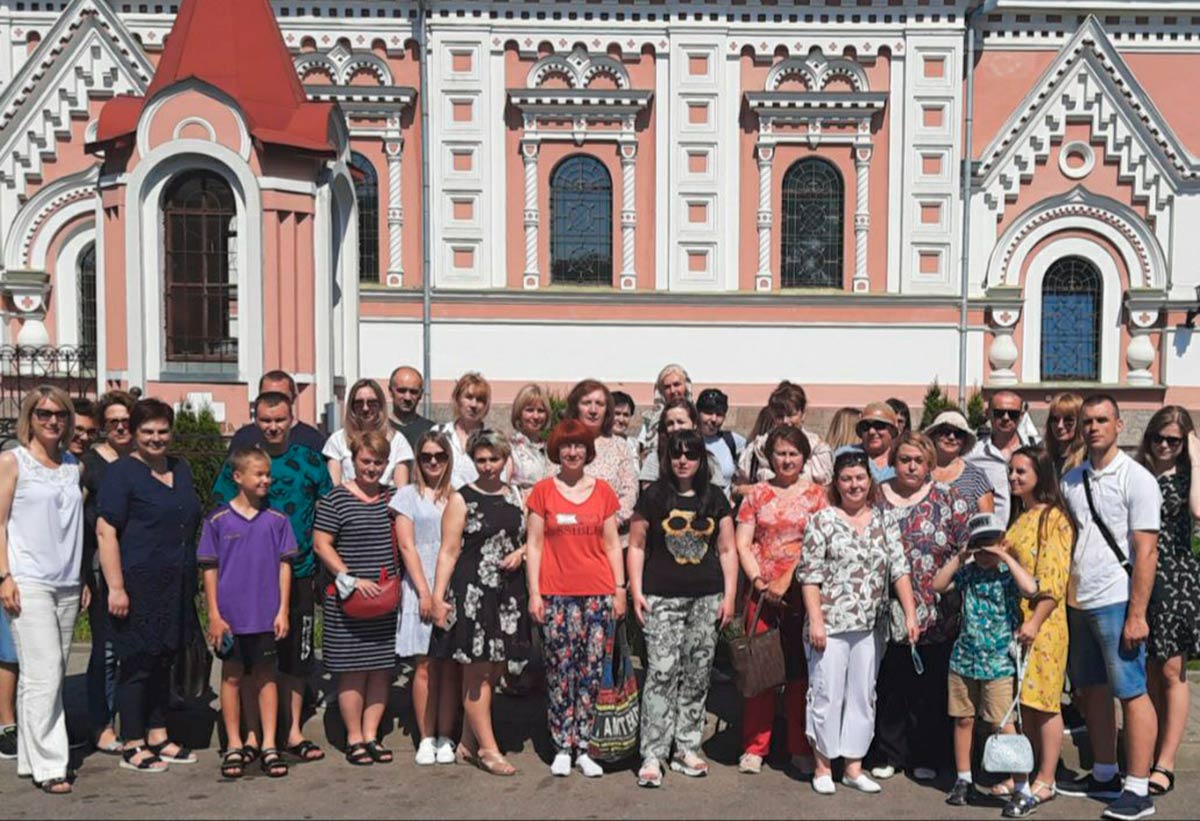 Со всеми достопримечательностями Гродно познакомился коллектив Академии МВД